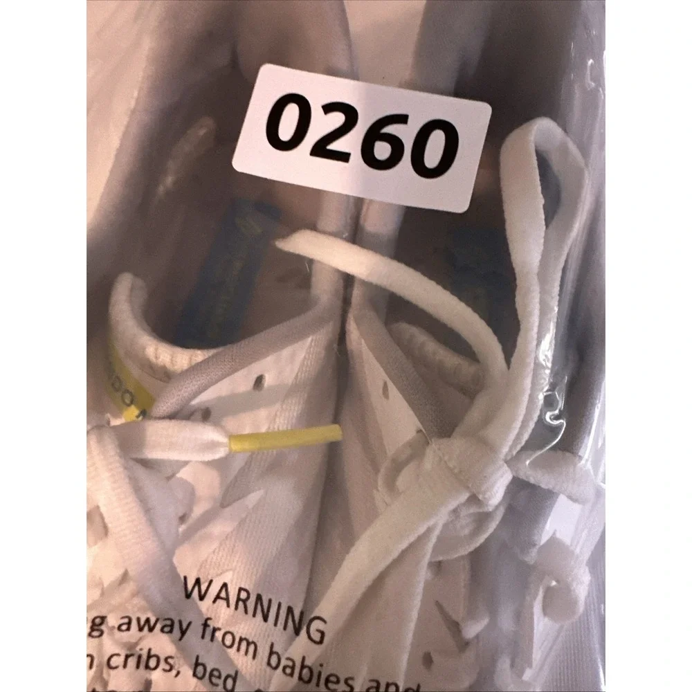 Hoka One‎ One Unisex Crescendo MD Running Shoes, Men's 9 / women's 10.5 US